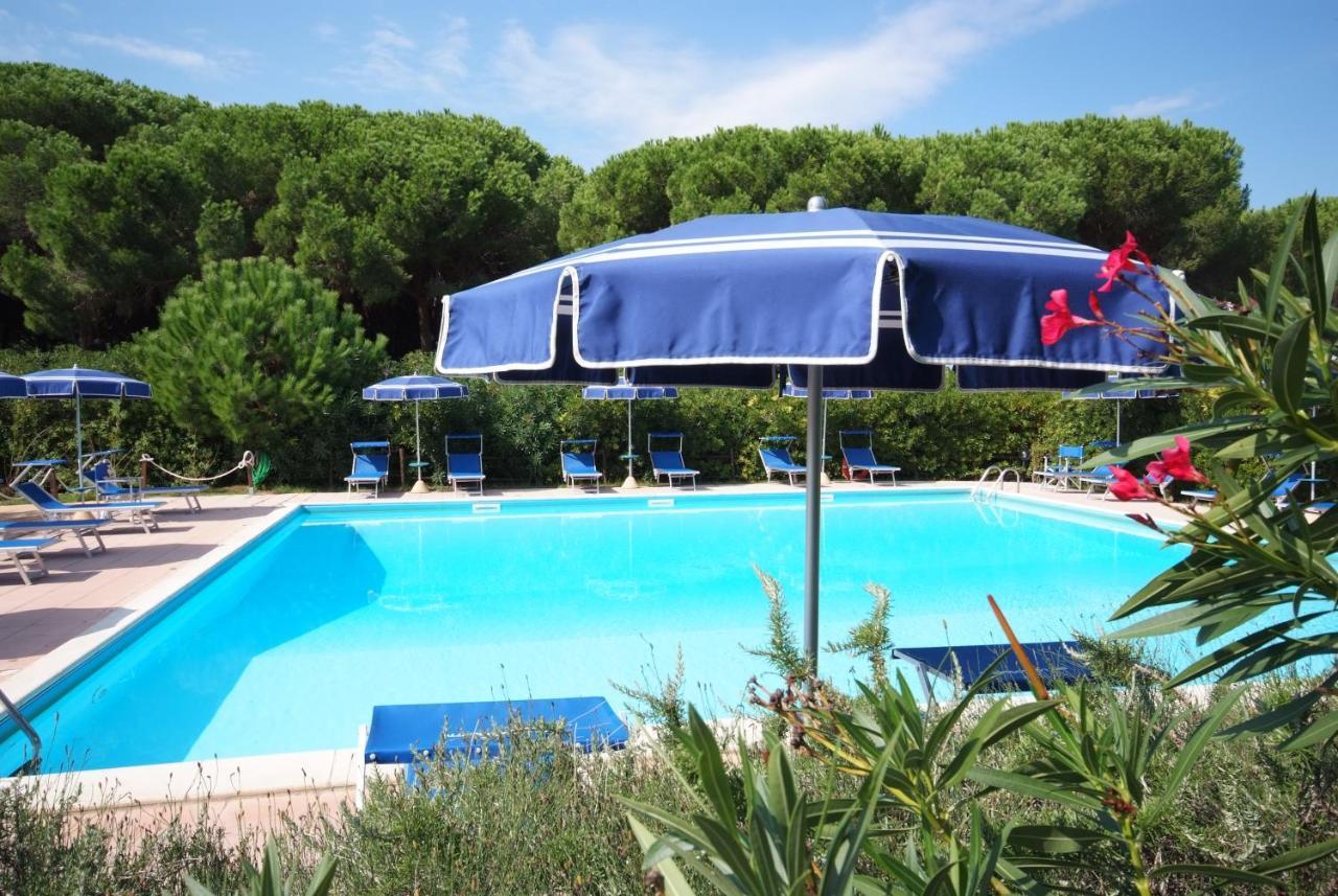 Residence Rex Lo Scoglietto Punta Ala Buitenkant foto